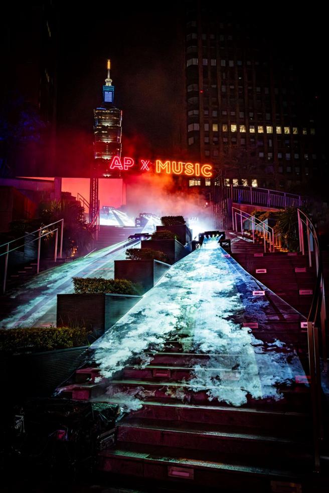 爱彼表与音乐有着深厚的渊源，日前在台北信义区举行《AP X MUSIC》音乐派对。（Audemars Piguet提供）