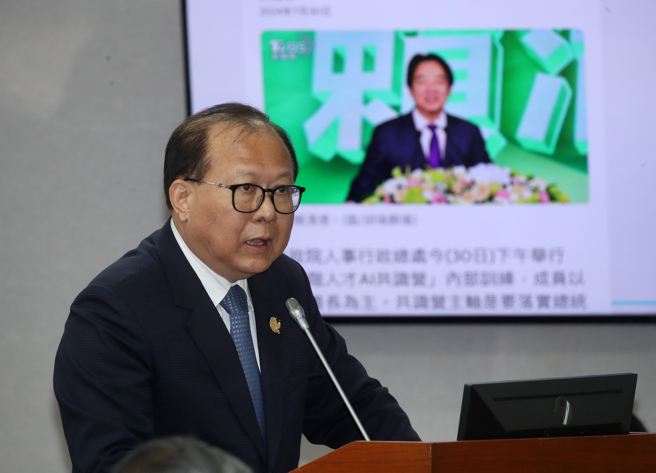 立法院司法及法制委员会30日邀请行政院人事行政总处人事长苏俊荣（见图）列席报告业务概况。（刘宗龙摄）