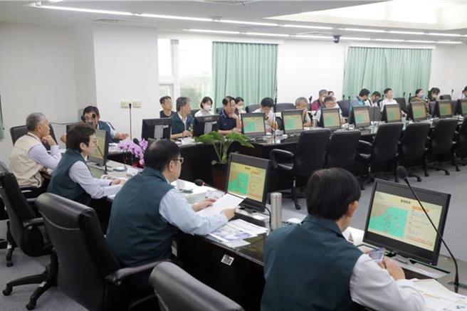 山陀兒中颱逐步接近，台南市政府30日上午召開防颱整備會議。（市府提供／洪榮志台南傳真）