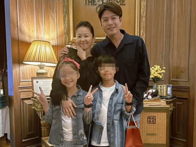 李易晒出与六月的甜蜜合照放闪。（图／leeyi527 Threads）