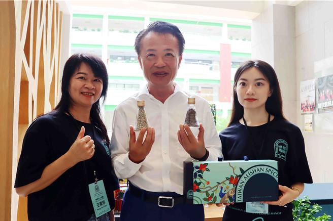 为前进日本，业者已做好迎接国际消费者的准备。(吕妍庭摄)