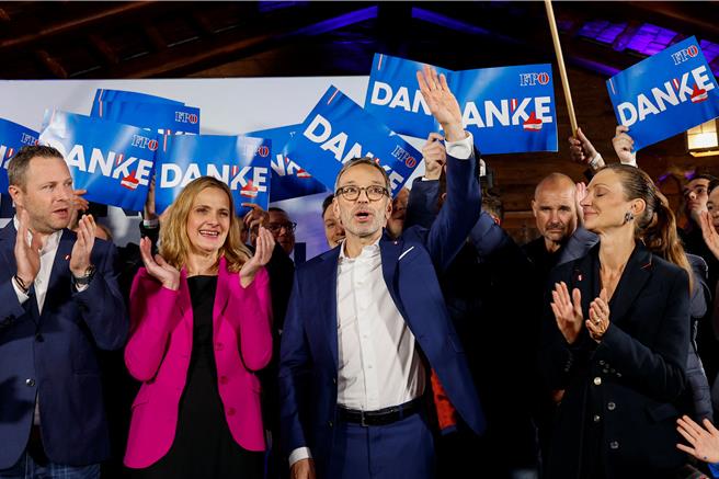 虽然自由党取得歷史性胜利，但该党恐很难组成一个执政联盟，也就意味着基克很难宣誓就任联邦共和国总理。（路透社）