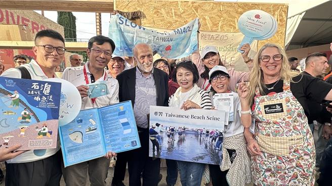 縣府指派苗栗縣政府指派參議黃智群率團赴義大利杜林，參加由國際慢食組織慢食協會主辦的「2024國際慢食年會」。（苗栗縣政府提供／謝明俊苗栗傳真）