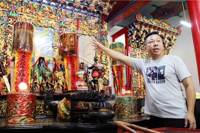 嘉义县大林天德宝宫妙修堂在农历9月9日一连举办3天「攘星礼斗祈安植福护国消灾法会」，民眾可为自己报名点灯拜斗。(吕妍庭摄)