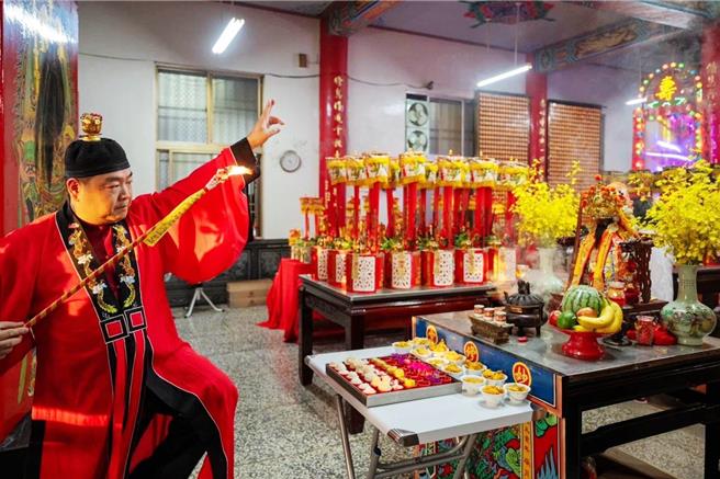 嘉义县大林天德宝宫妙修堂在农历9月9日一连举办3天「攘星礼斗祈安植福护国消灾法会」，民眾可为自己报名点灯拜斗。(天德宝宫妙修堂提供／吕妍庭嘉义传真)