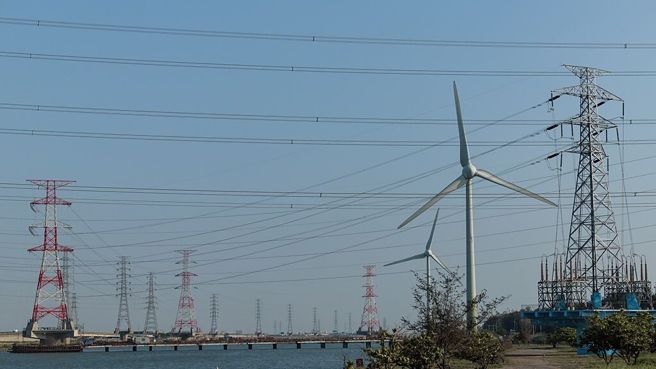 电价10月中全面调涨工商业12.5％。(图／本报资料照片)