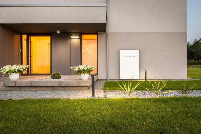 Powerwall可储存电能、调控与观测用电，及侦测和因应电力中断的储能产品。图／业者提供