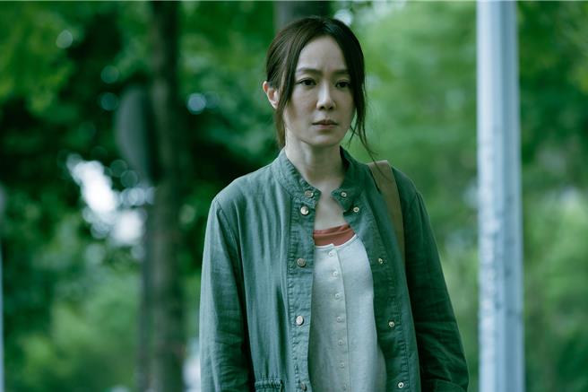 尹馨劇中處於人生低谷。（華視、公視台語台提供）