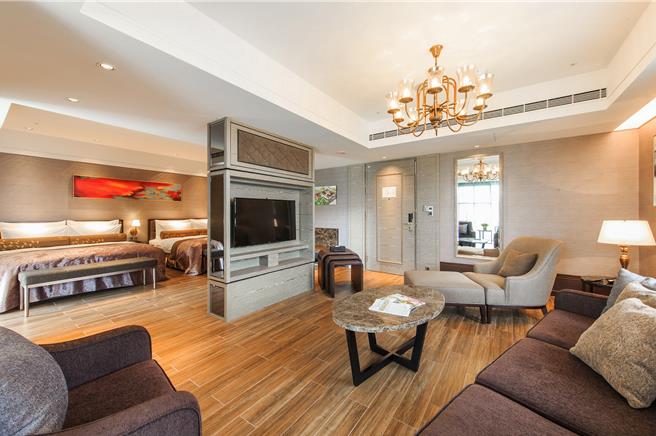 瑞穗天合國際觀光酒店出一路向東 快樂加倍住房優惠，雙人入住升等莊園溫馨家庭房或莊園豪華家庭房。（天成飯店集團提供）