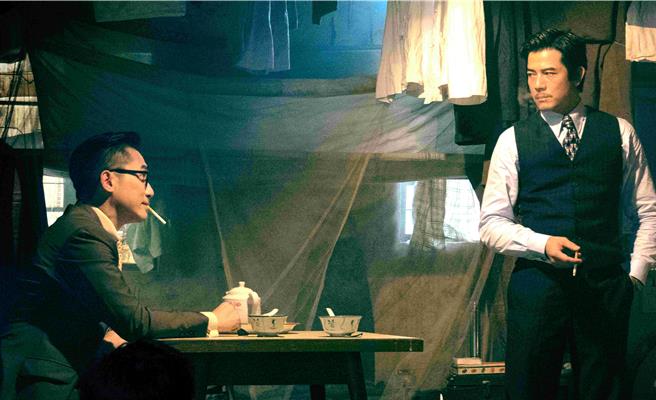 梁朝伟（左）、郭富城主演的电影《风再起时》，将在中山73放映。（海鹏提供）