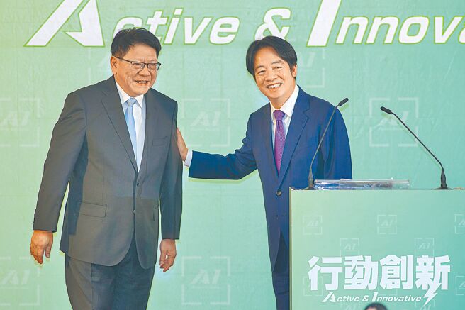 赖清德总统（右）、总统府秘书长潘孟安（左）。（本报资料照片）