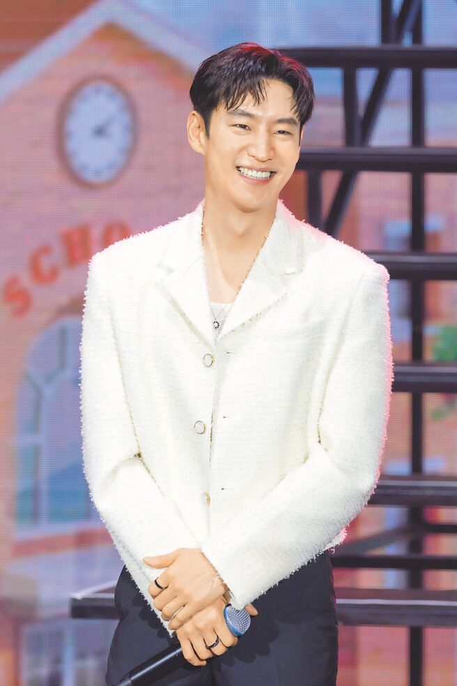 李帝勳29日來台舉行見面會，寵粉的他對於台下粉絲要求有求必應。（優勢力娛樂提供）