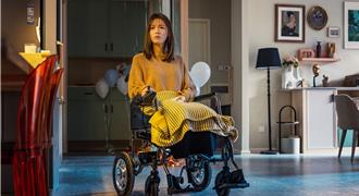 金馬女星鍾楚曦《奔跑》遇車禍雙腳截肢　慘遭渣夫偷吃女上司背叛