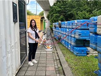 北市防颱撤離貨櫃卻堆人行道  議員批做半套