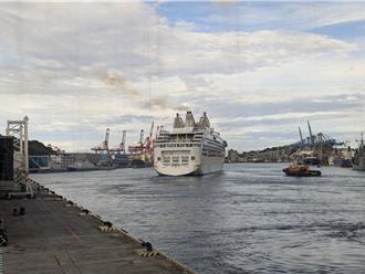 名勝世界郵輪放鳥百餘遊客 民眾帶行李港邊傻眼