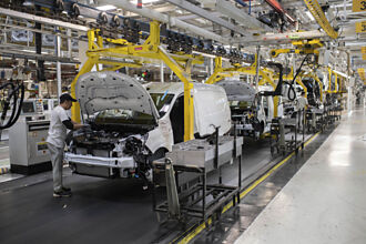 日韓8月工業生產 一冷一熱