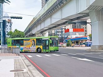 公车驾驶士气低 业者忧人力流失