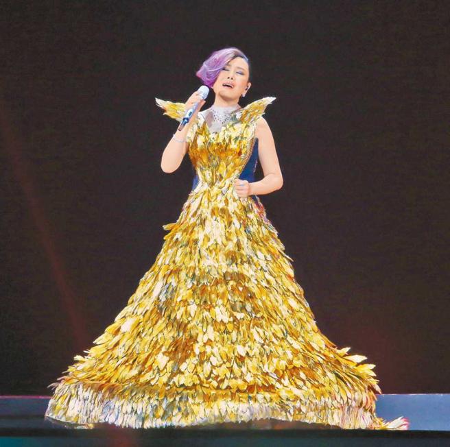 江蕙日前惊喜宣布復出，将于10月5日重拾麦克风登上台北大巨蛋为国庆晚会献唱。（图／报系资料照）