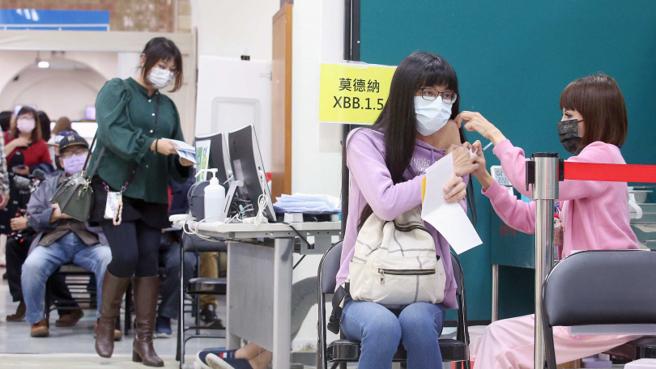 疫情持續至今4年，民眾對接種疫苗逐漸感到疲乏，根據疾管署資料，去年9月至今的全台新冠疫苗接種率僅11.82%。（圖／報系資料照）