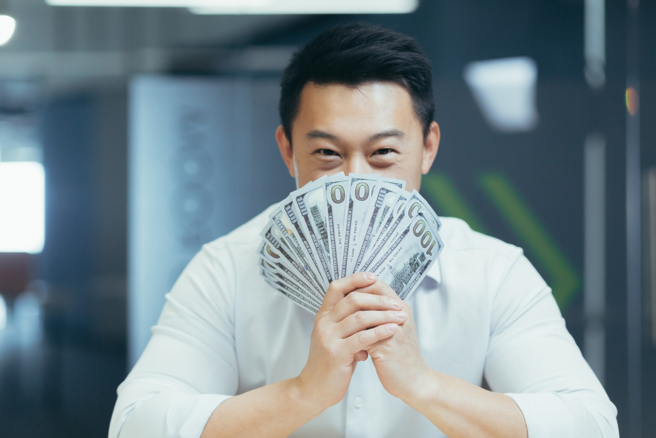 農曆生日為5、10、20的人財運特別旺盛，未來3年內日子過得安穩幸福。（示意圖：Shutterstock／達志）