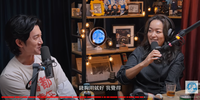 吴慷仁被百灵果问「有想去更多钱的地方发展吗？」回应「钱够用就好」。（图／翻摄自百灵果News YT）