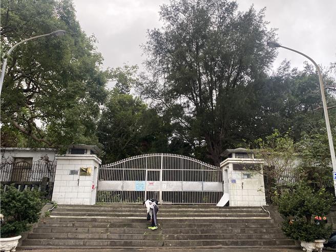 新竹市「市定古蹟新竹神社残蹟及其附属建筑」第1期修復工程日前决标，预计今年11月开工。（陈育贤摄）