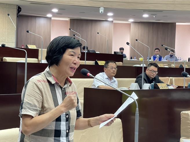 南投县议员吴瑞芳诈领助理费，认罪并缴回犯罪所得，遭台中高分院更一审判有期徒刑2年、缓刑5年，未上诉、全案定谳，她遭解职。（杨静茹摄）