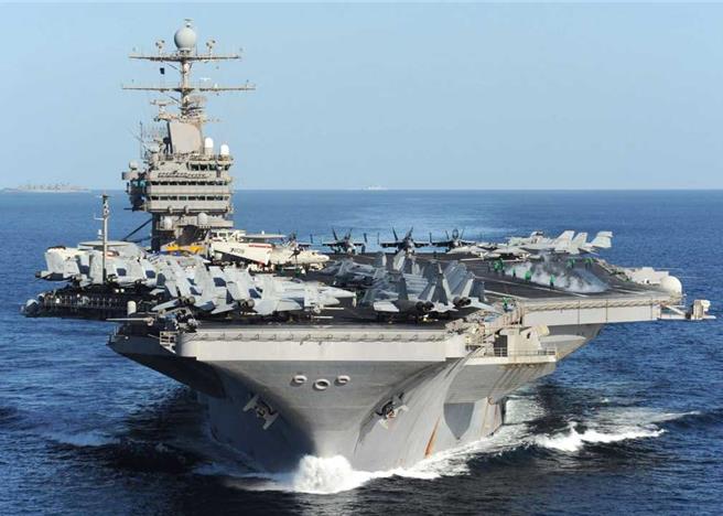 「林肯號」航空母艦。(圖／美國海軍)