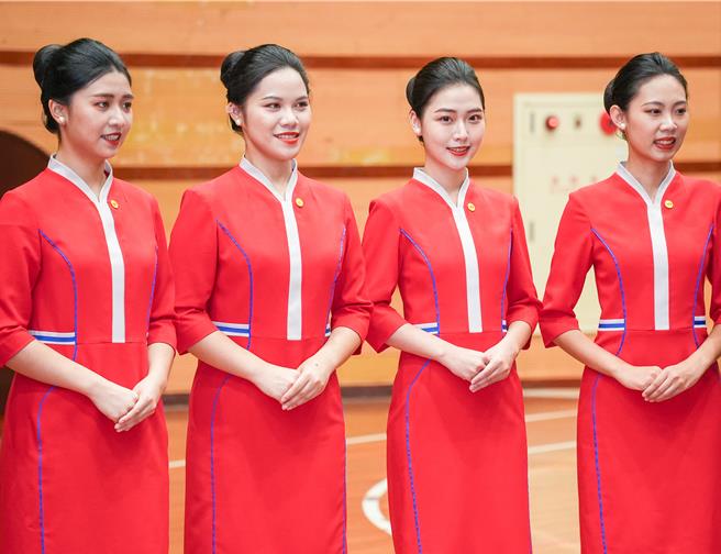 双十国庆即将到来，铭传大学礼宾大使团今年度严格挑选出22位同学，将以专业的接待礼仪，迎接来自全球的贵宾。（罗永铭摄）