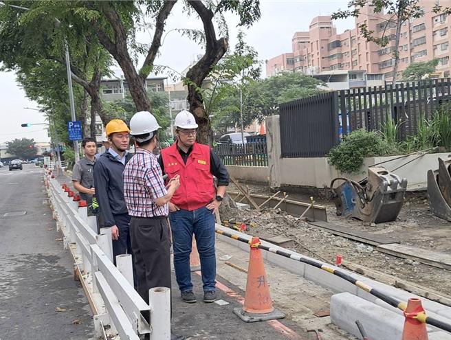 高雄各级学校在上次凯米颱风受损严重，这次山陀儿来袭，教育局指示学校要做好防颱准备。（高雄市教育局提供／任义宇高雄传真）