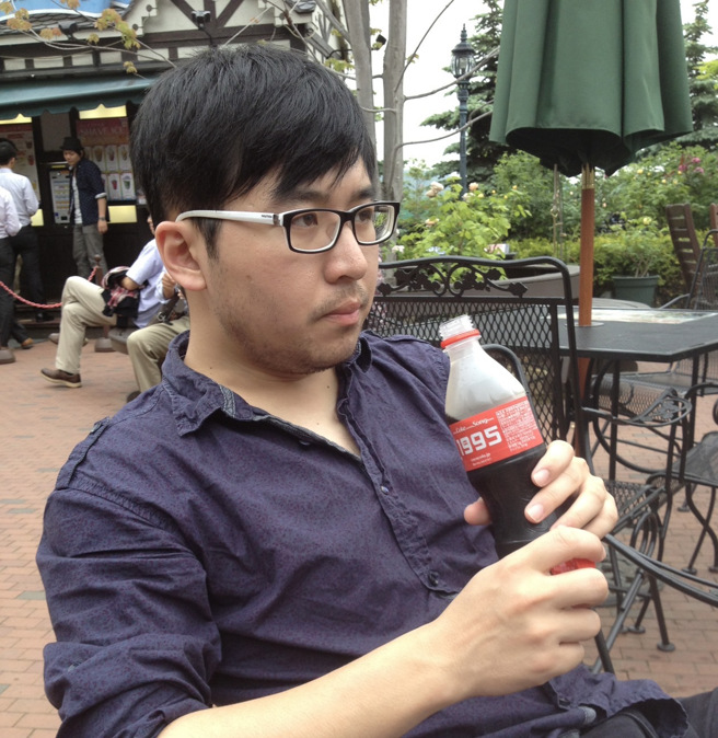 减重成功前，李唐越常以喝可乐代替喝水，一度胖到94公斤。（图／初日诊所提供）