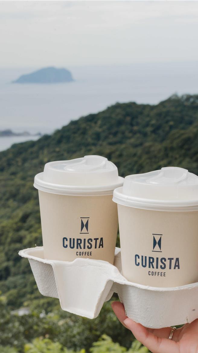 庆祝「世界咖啡日」及双十国庆，「台湾拿铁」即日起至10月13日连续13天，嚐鲜价同品项第2杯7折。(奎士咖啡提供)