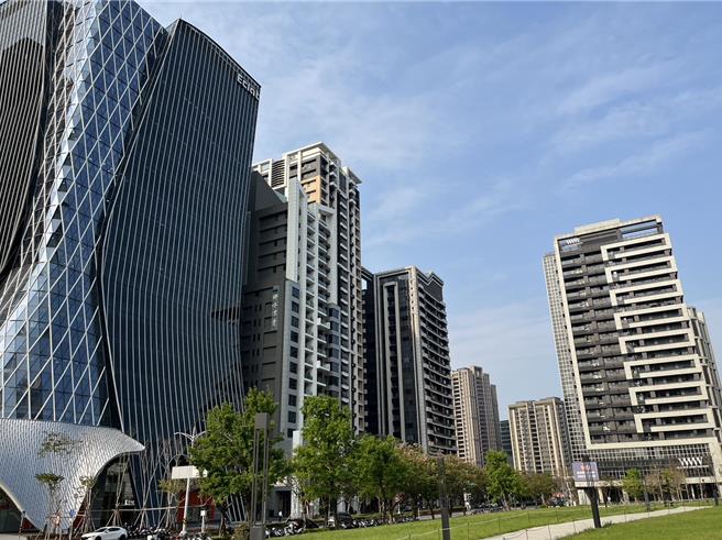 新北市地政局今公布9月房市交易移转栋数共计5666栋，较8月减少81栋，减少幅度1.4％，其中交易移转栋（户）数以新庄区减少较多。（新北市地政局提供）