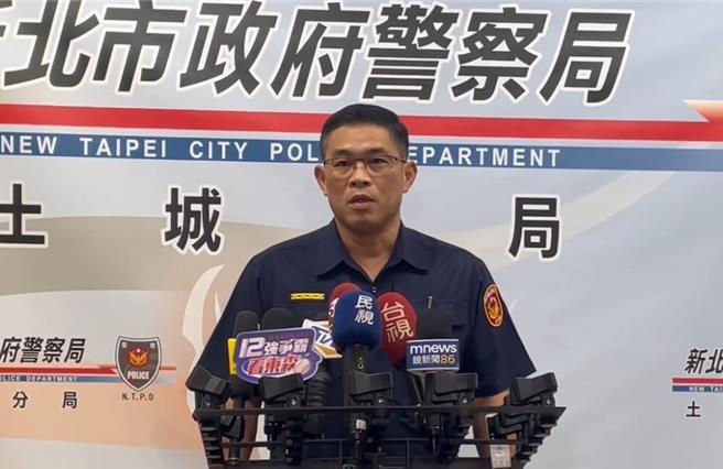 土城警分局副分局長江章宏說明，指出劉宗鑫從警9年1月，在土城2022年服務至今，從警期間積極任事、勇敢負責，地方風評良好，本次因執行勤務遭犯嫌衝撞致死，將從優爭取最高撫恤金。（土城警分局提供）