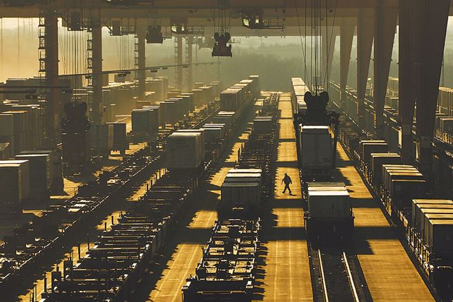 美国东岸及墨西哥湾36个港口的工人计画于10月1日开始罢工，这一行动将影响全美一半远洋航运港口。（美联社资料照片）