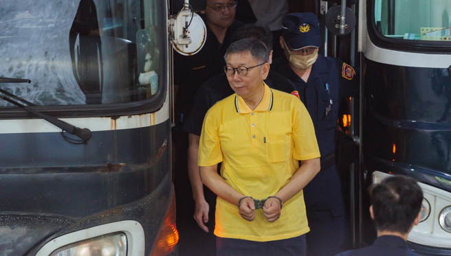 因台北市長任內涉入京華城案遭羈押禁見的民眾黨主席柯文哲，今（1）日拒絕北檢應訊。（中時資料照）