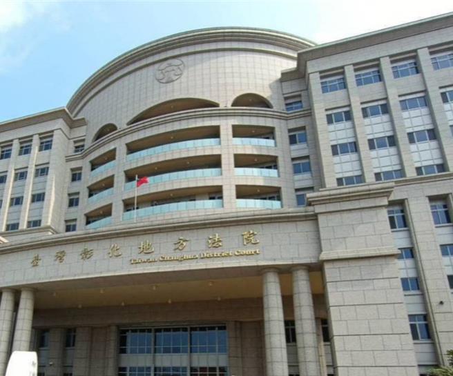 张女传讯客户老板 「应该会申请破产」，前老板提告妨害信用和名誉，但法官认为，讯息为私人间的对话，没有散布于眾的意图，判无罪。（叶静美摄）