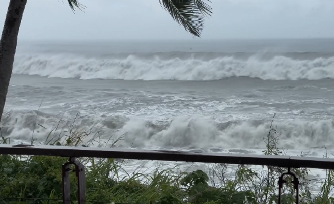 強颱山陀兒來襲，台東風浪變大。（圖／攝自 threads@fushiatolan）