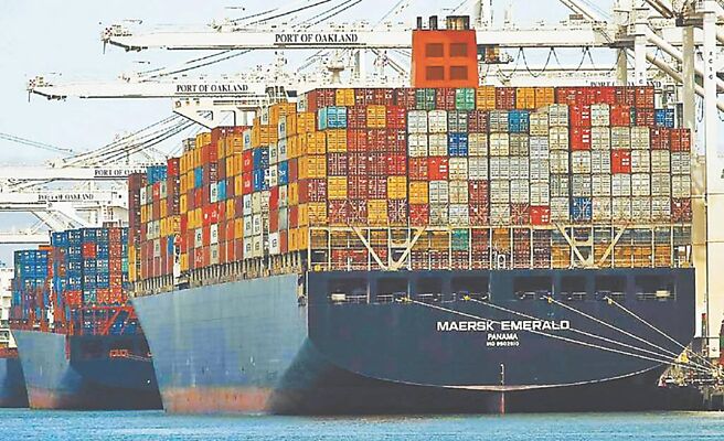 ILA指出，罢工将涵盖14个主要港口，并示警沃尔玛、三星、LG电子等全美大型进口商将受影响。图／美联社