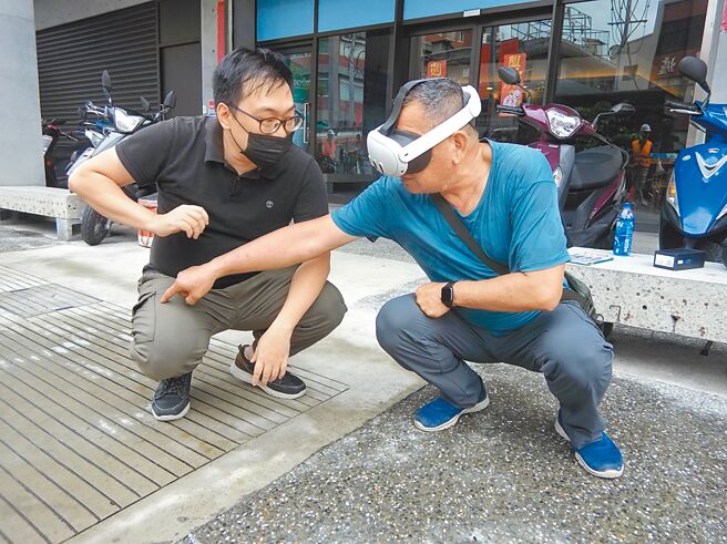 新北市水利局採用臉書母公司Meta最先進的混合實境（MR）系統，應用於雨、汙水下水道的維護管理。（張鎧乙攝）