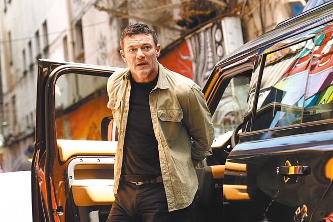 電影《台北追緝令》由路克伊凡斯領銜主演，全片在台取景拍攝。（采昌提供）