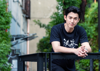 吳慷仁悄悄更新臉書封面照　疑吐赴陸發展最新心境