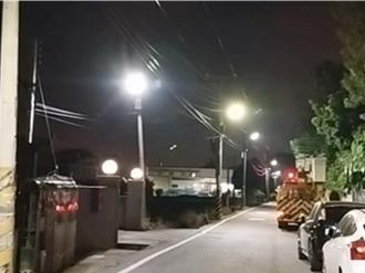 闪不停！彰化路灯大跳波浪舞 网直喊：像在夜店