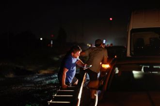 以色列爆「槍擊砍人恐攻」！輕軌開殺戒至少6死