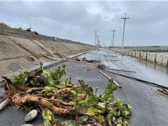 山陀兒颱風逼近 雲林遇大潮水漫路面 沿海將有12級陣風
