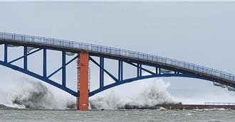 山陀兒外圍近澎湖！巨浪拍打海岸 尚無重大災情