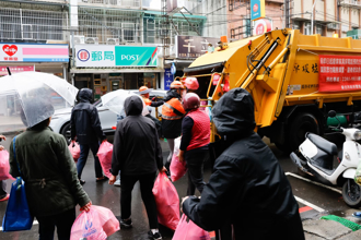山陀兒襲台！嘉義市明日再放颱風假 垃圾也停運