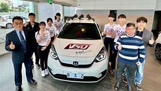 AI伺服器＋車載 雙箭齊發 鴻呈明年營運看揚