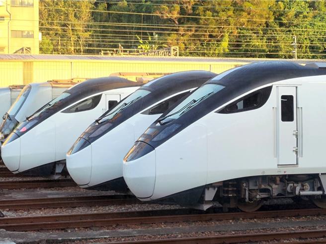 台鐵公司召開公司本部一級應變小組會議，確認備妥防災作為。（台鐵提供／蔡明亘台北傳真）