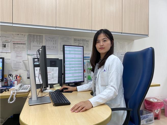 台北荣总新竹分院家医科医师李映桦指出，顏面神经麻痹虽然来得突然，但大多数情况下是可以康復的。（北荣新竹分院提供／邱立雅竹县传真）